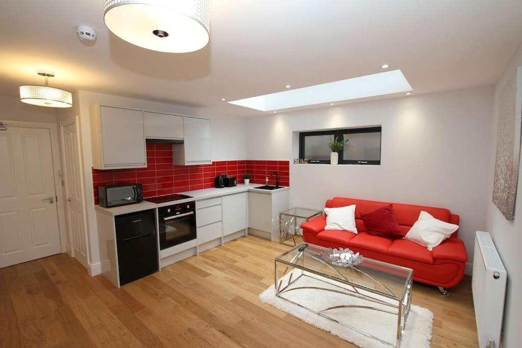 Lovely One Bed Apartment-Near All Transport-Village-Freeparking London Eksteriør bilde